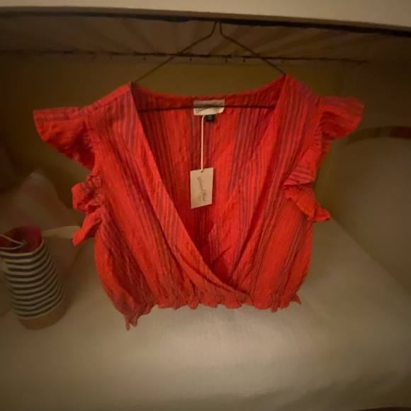 Universal Thread NWT  Ruffle Top - Picture 4 of 6